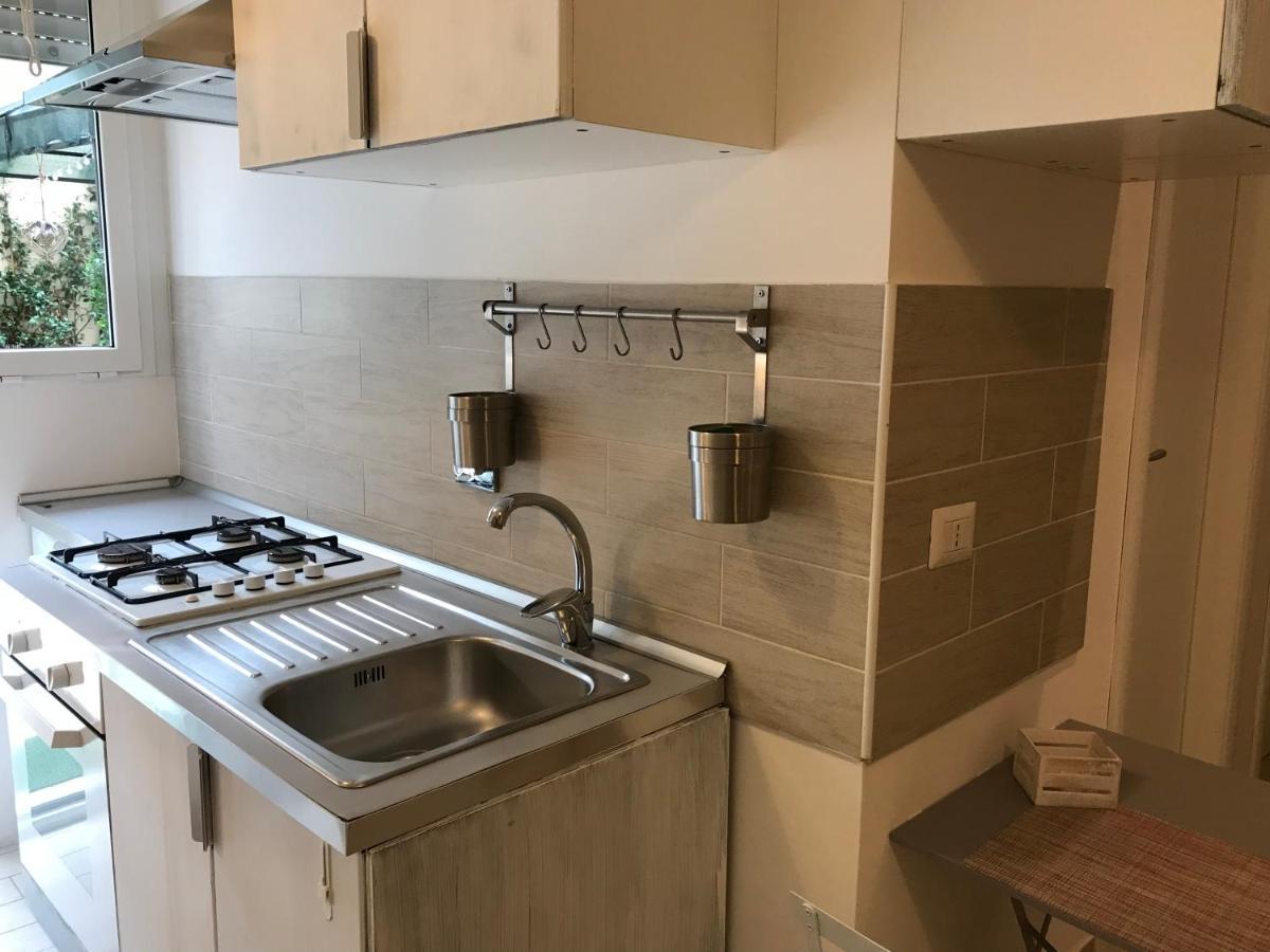 Dea Flora Home B&B Ρώμη Εξωτερικό φωτογραφία